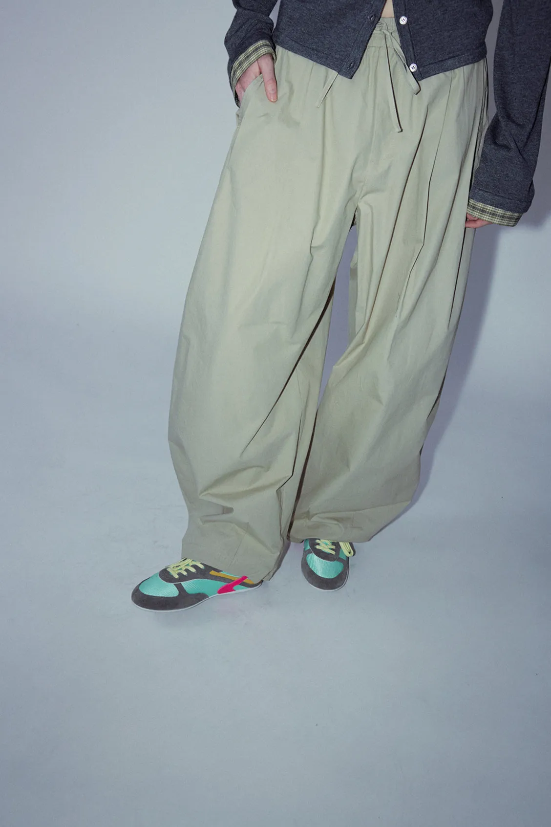 100% cotton balloon silhouette casual pants