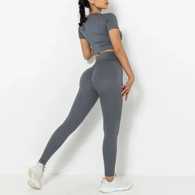 2-Piece Summer Seamless Yoga Set for Women - Short Sleeve Crop Top and High Waist Booty Leggings