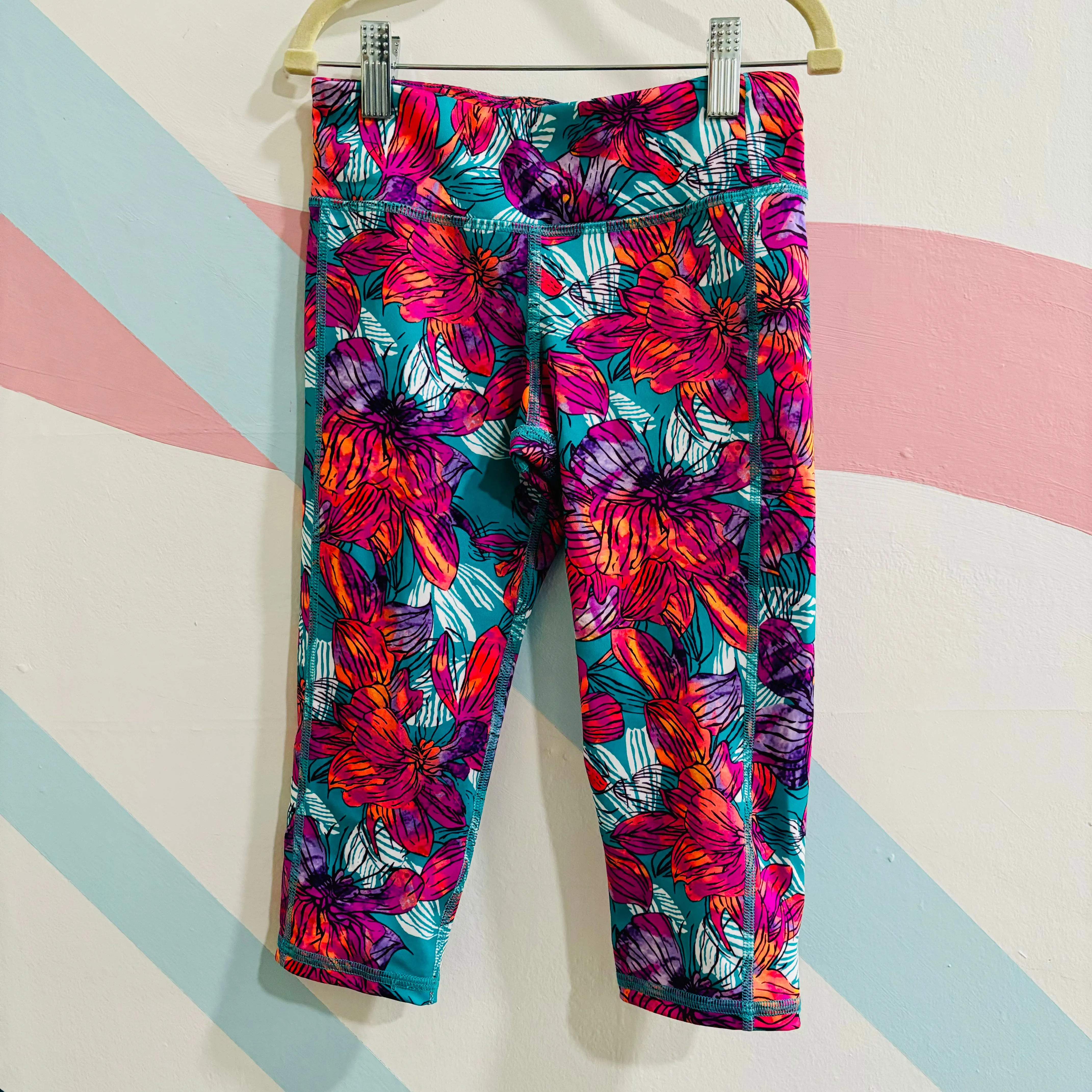 Activewear Capri Leggings, 6-7 years // Old Navy
