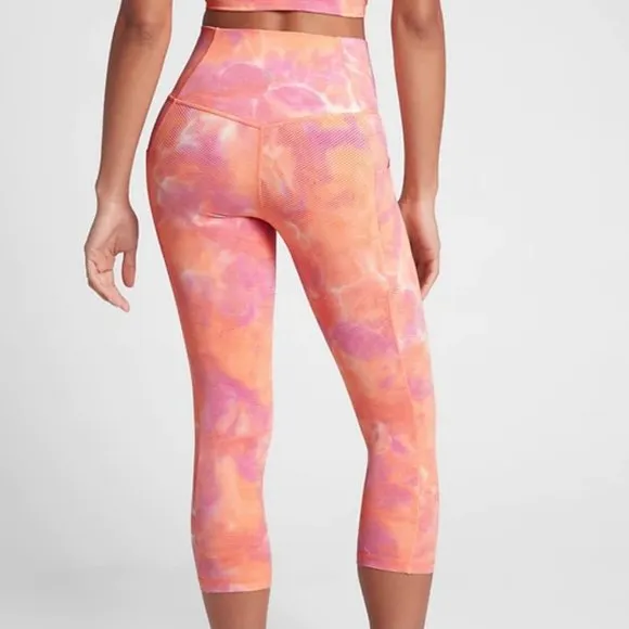 ATHLETA Salutation Stash Pocket II Textured Capri 🔥 NEW 🔥 HOT ITEM 🔥