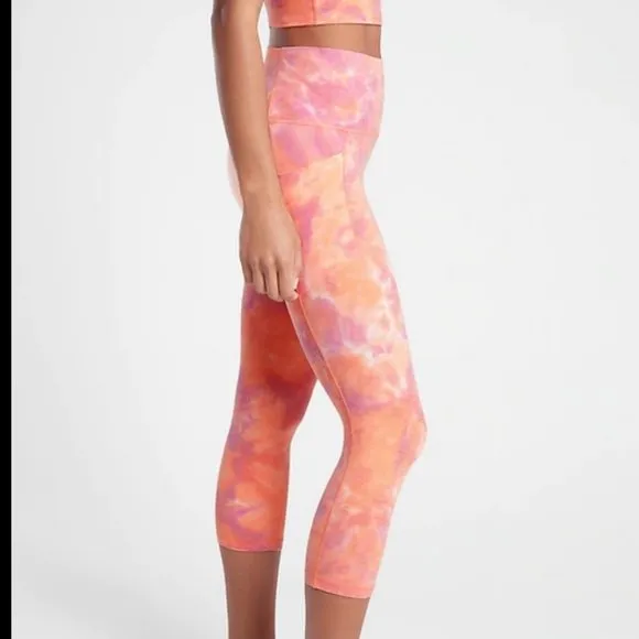ATHLETA Salutation Stash Pocket II Textured Capri 🔥 NEW 🔥 HOT ITEM 🔥