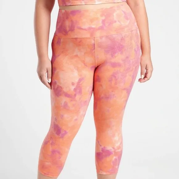 ATHLETA Salutation Stash Pocket II Textured Capri 🔥 NEW 🔥 HOT ITEM 🔥