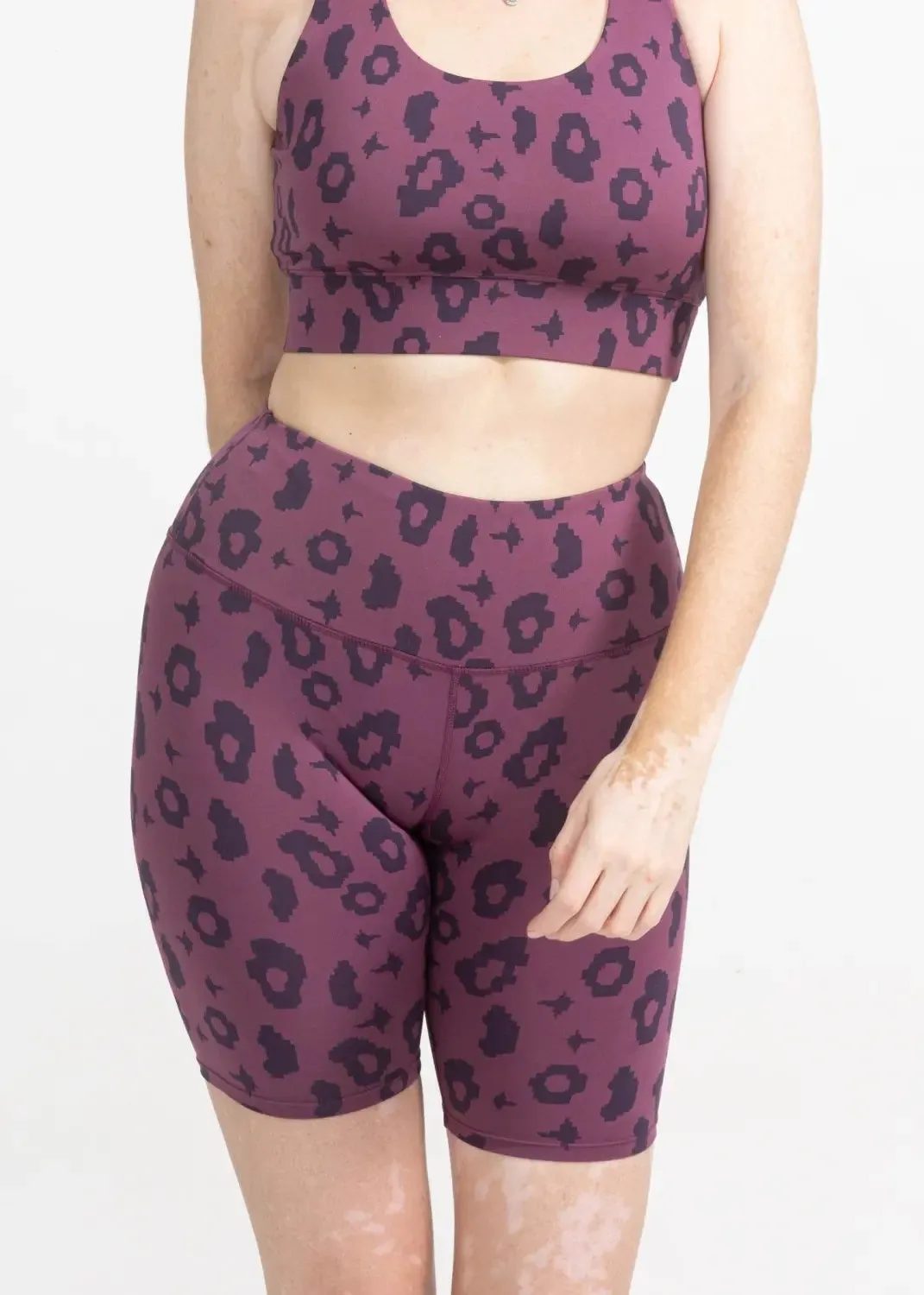 Bike Shorts in Lila Leopard