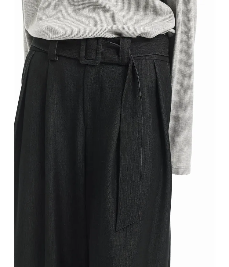 Casual pants with belt