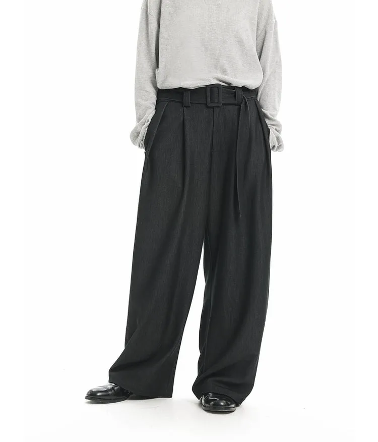 Casual pants with belt