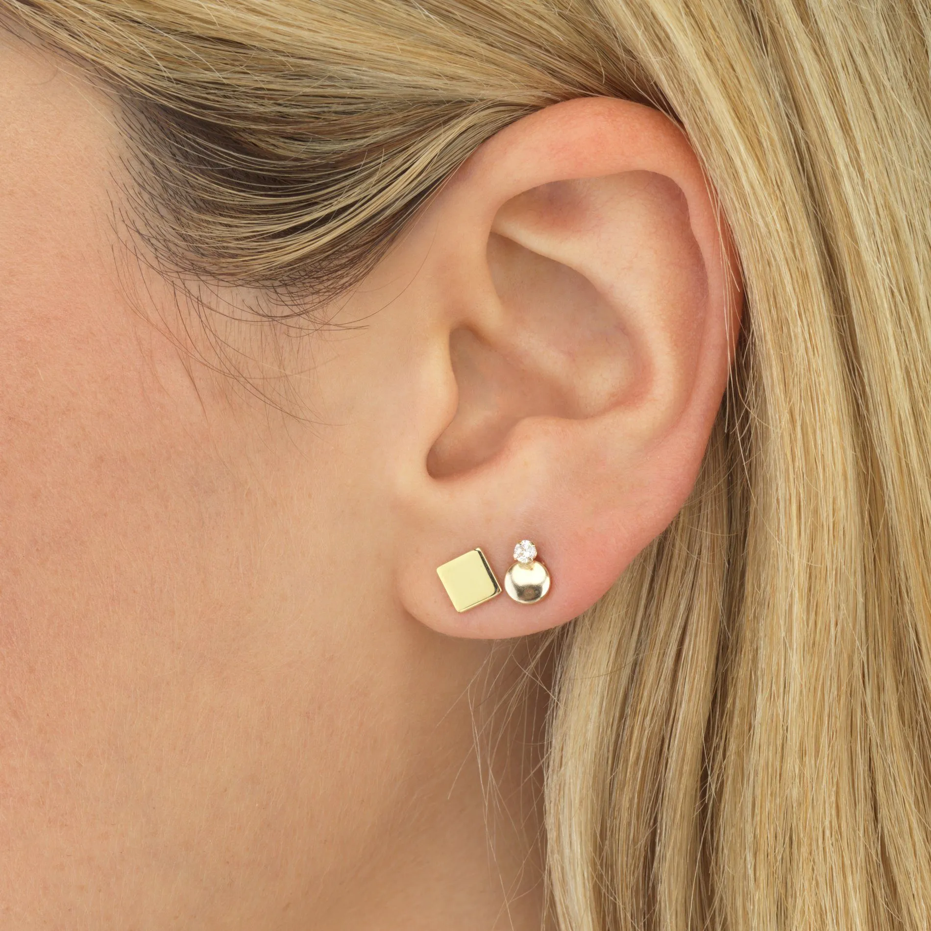Circle Stone Stud Earring 14K