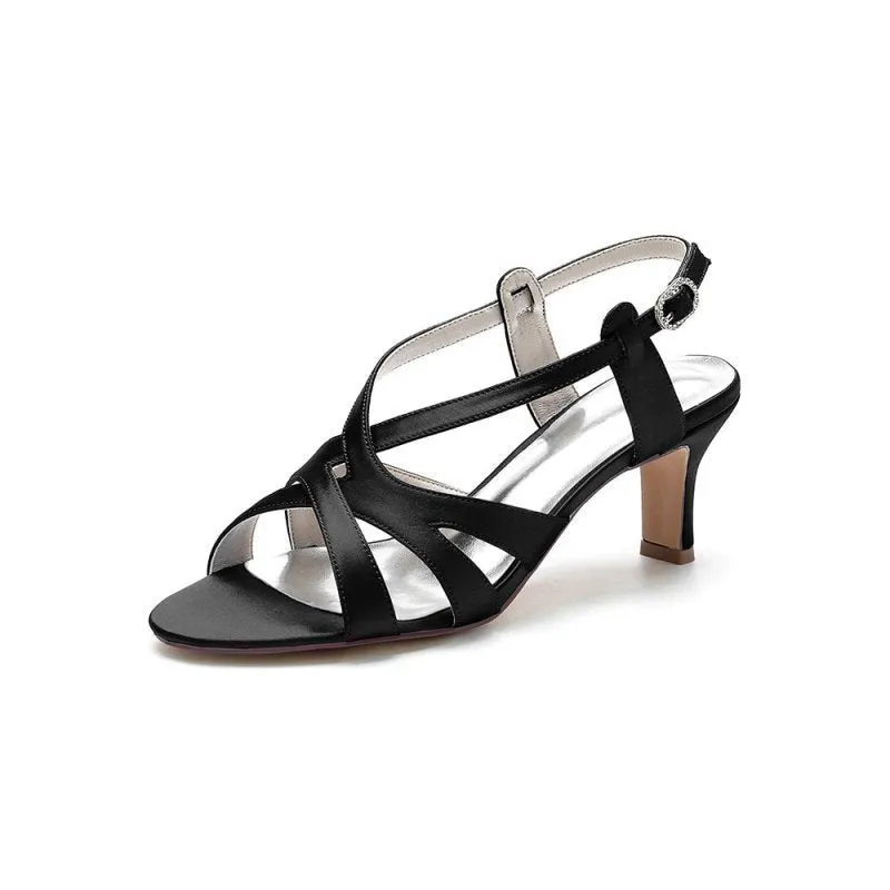 Cross-Strap Pump with Elegant Buckle