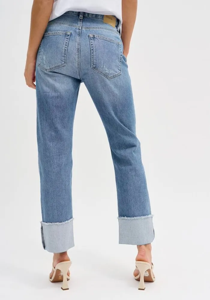 Dallas Straight Leg Jean