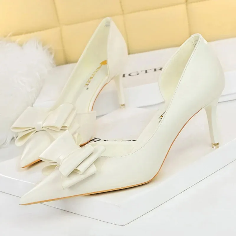 Elegant High-Heeled Pumps with Bowknot Detail