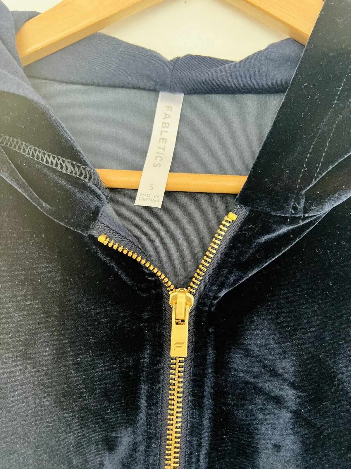 Fabletics Velvet Velour Sweatshirt Sz S Gold Zip Hoodie Dark Navy