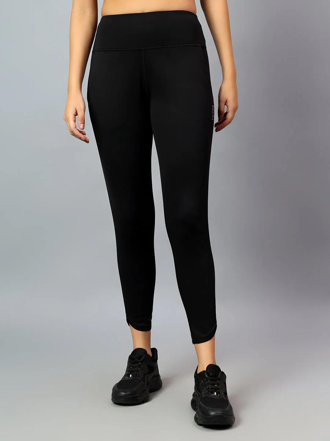 Fitkin Women's Black Dolphin Hem Relaxed Fit Jogger