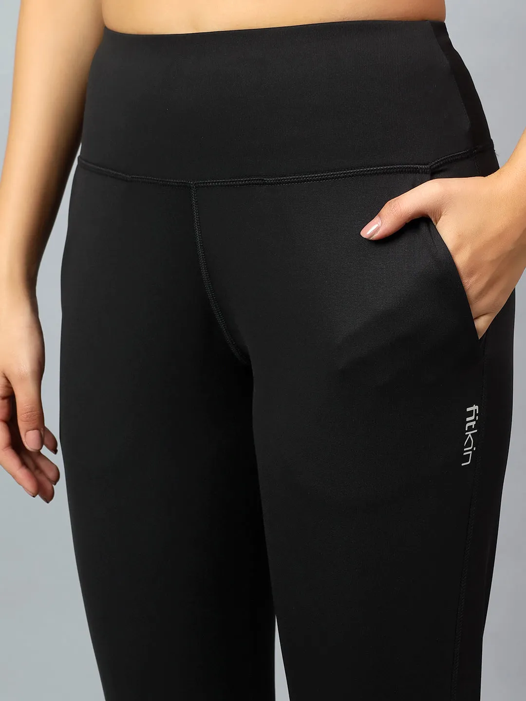Fitkin Women's Black Dolphin Hem Relaxed Fit Jogger