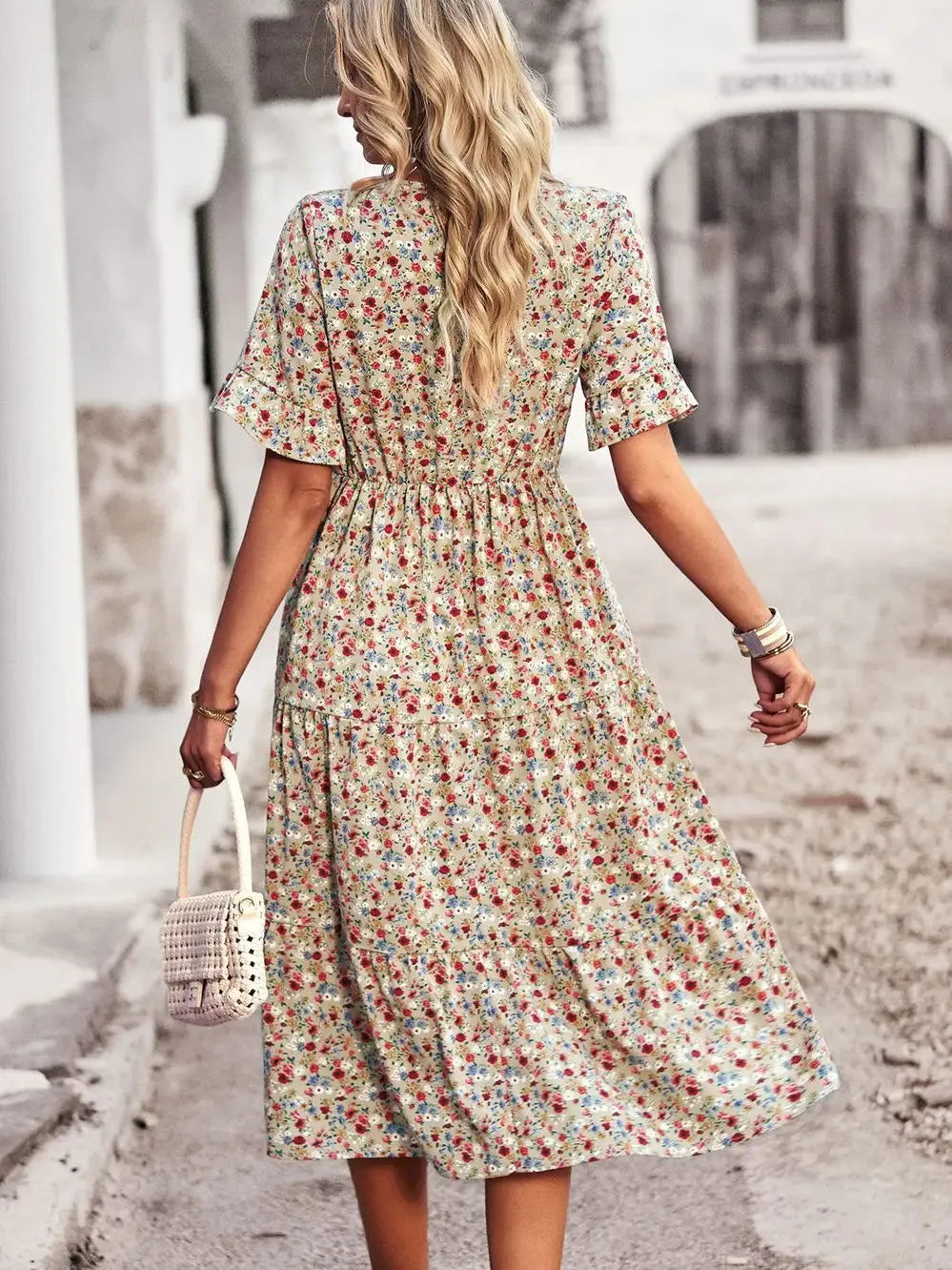 Layla™ - Chic V-Neck Floral Dress