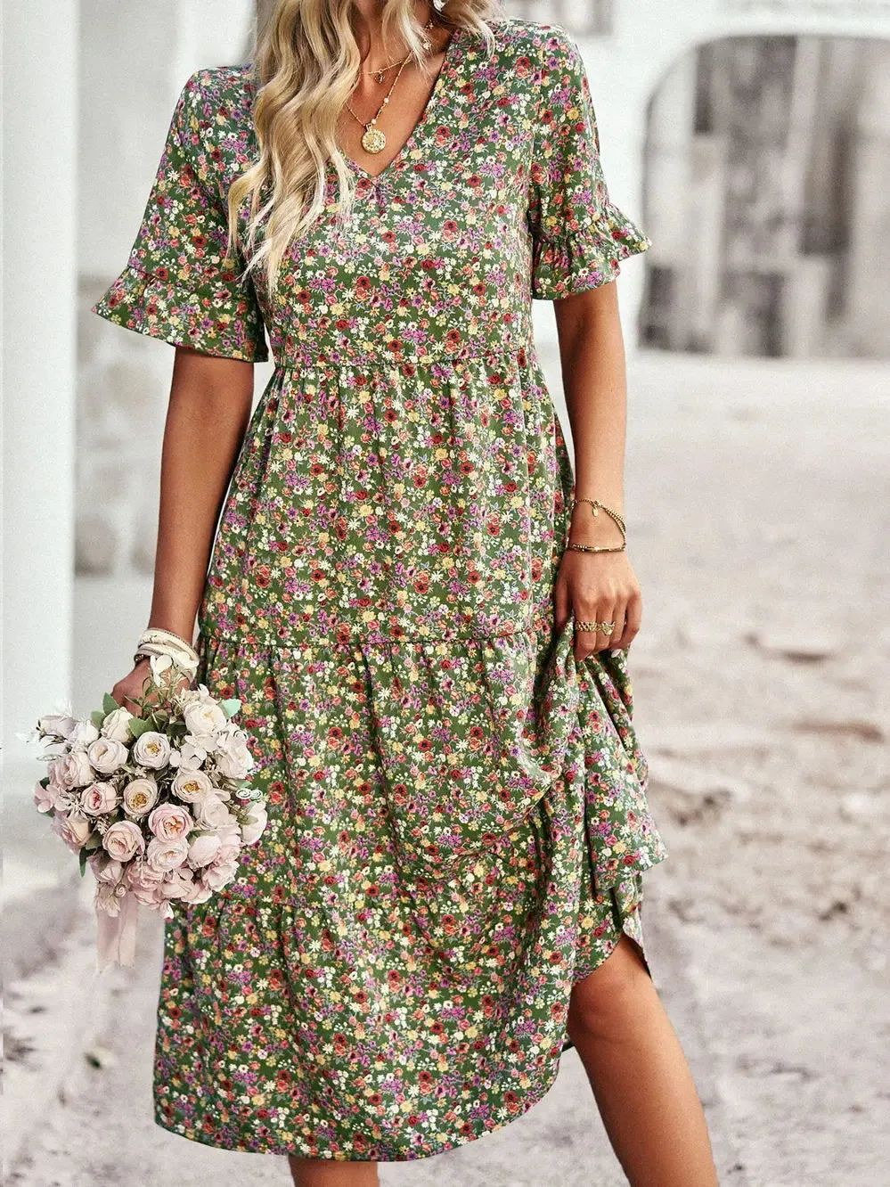 Layla™ - Chic V-Neck Floral Dress