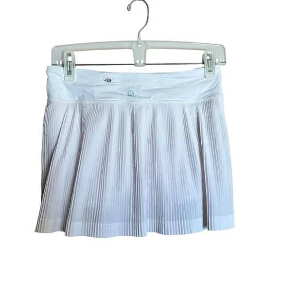 lululemon Pleat to Street Running Skirt Womens 4 White Sweat Wicking Activewear