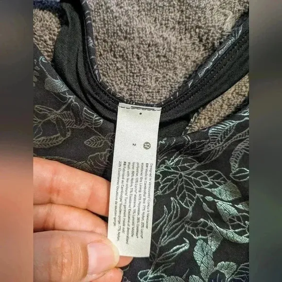 Lululemon Wunder Train Long Line Bra Size 2 Flourish Black Iridescent Foil NWT