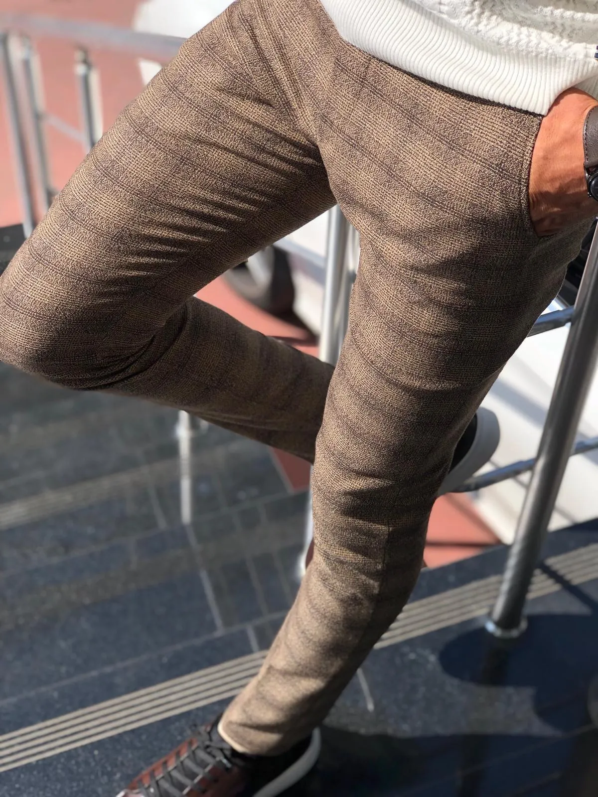 Malacan Slim-fit Pants in Brown