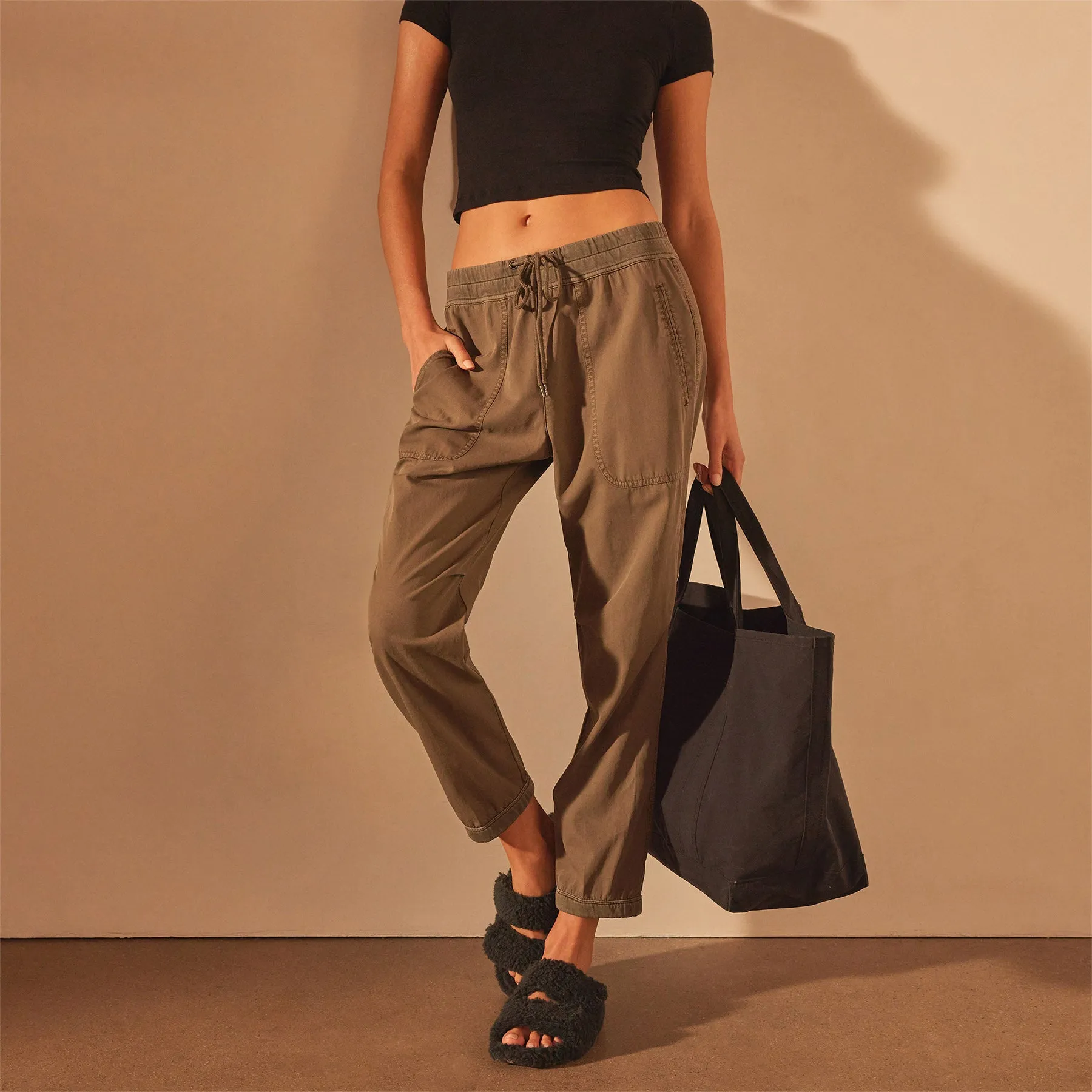 Micro Twill Casual Pant - Army Green Pigment