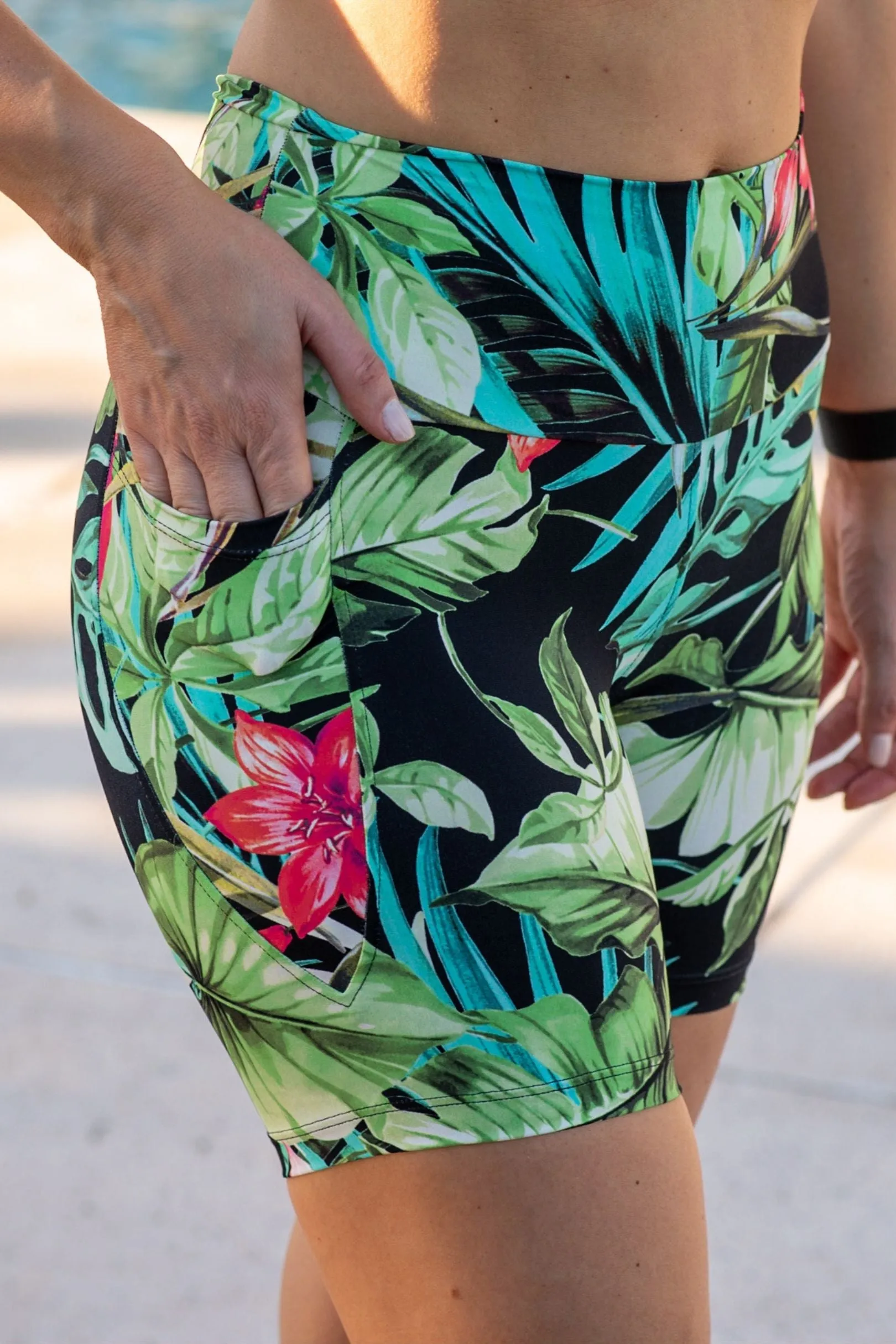 Mid Waist Mid Shorts - Freedom