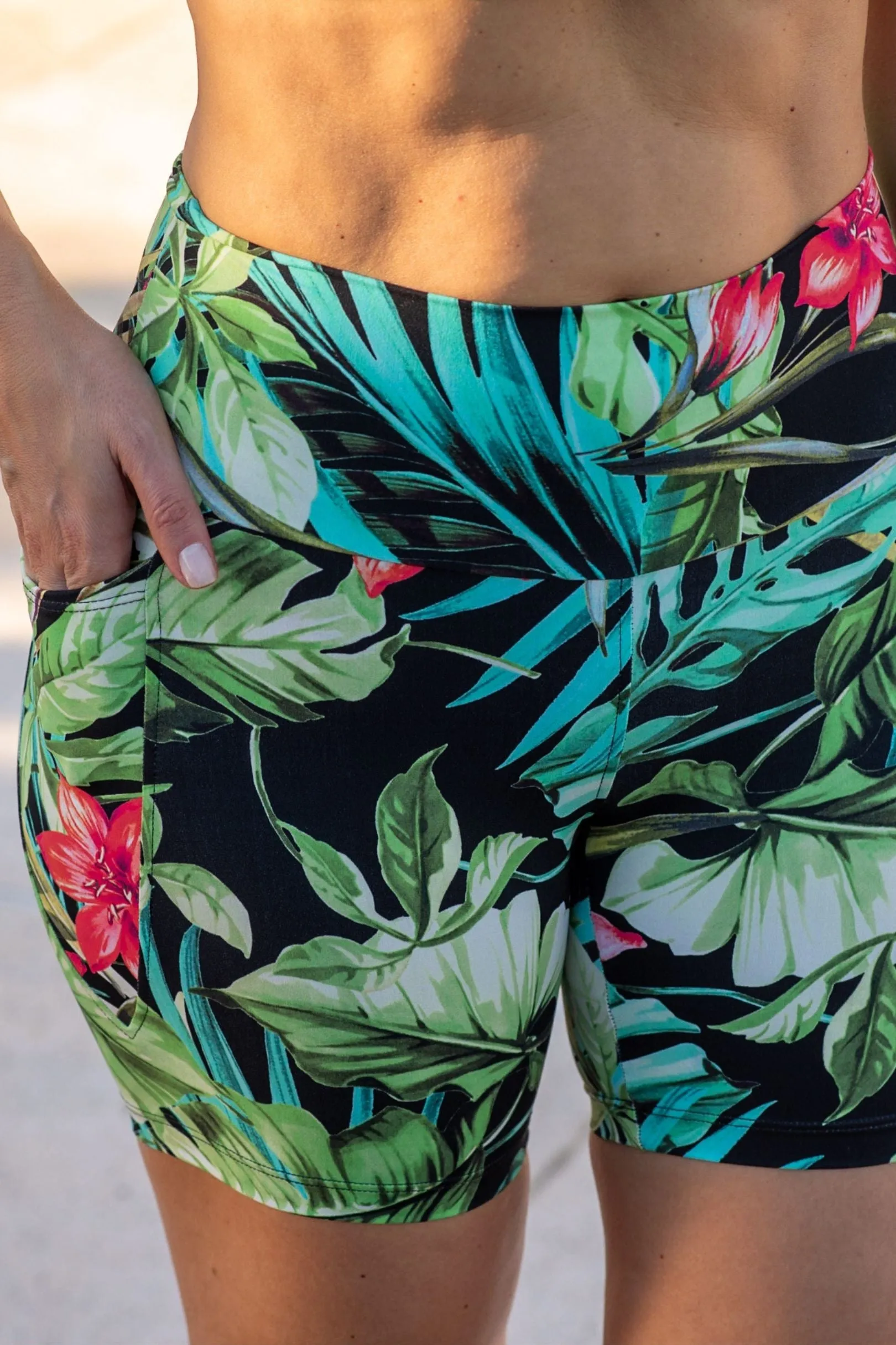 Mid Waist Mid Shorts - Freedom