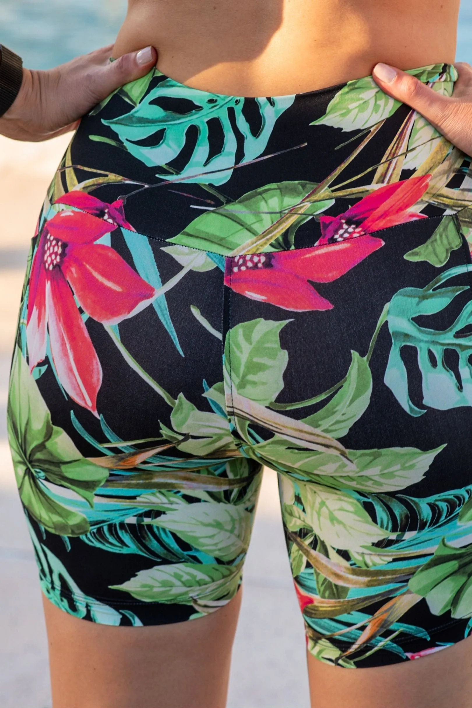 Mid Waist Mid Shorts - Freedom