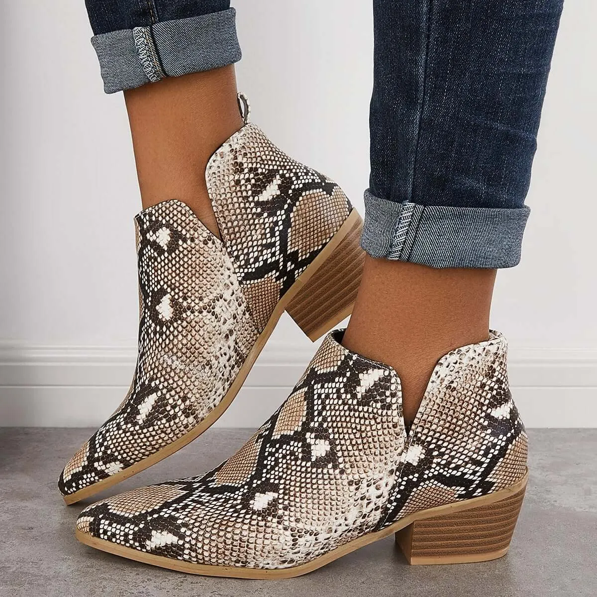 Relaxed and supportive orthopedic Boots
