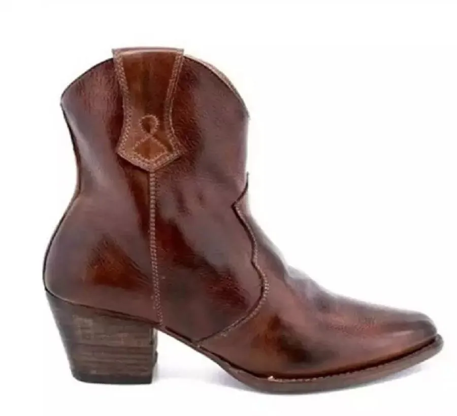 Relaxed and supportive orthopedic Boots