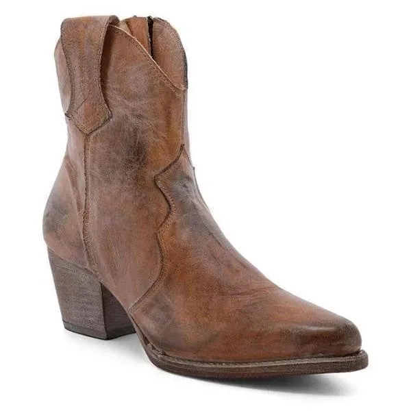 Relaxed and supportive orthopedic Boots