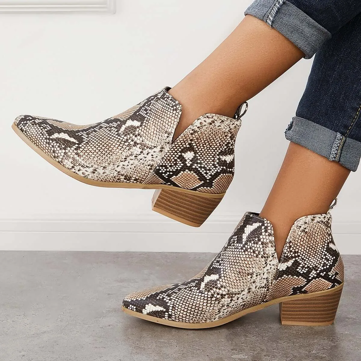 Relaxed and supportive orthopedic Boots