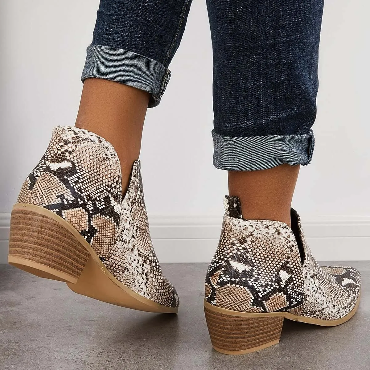 Relaxed and supportive orthopedic Boots