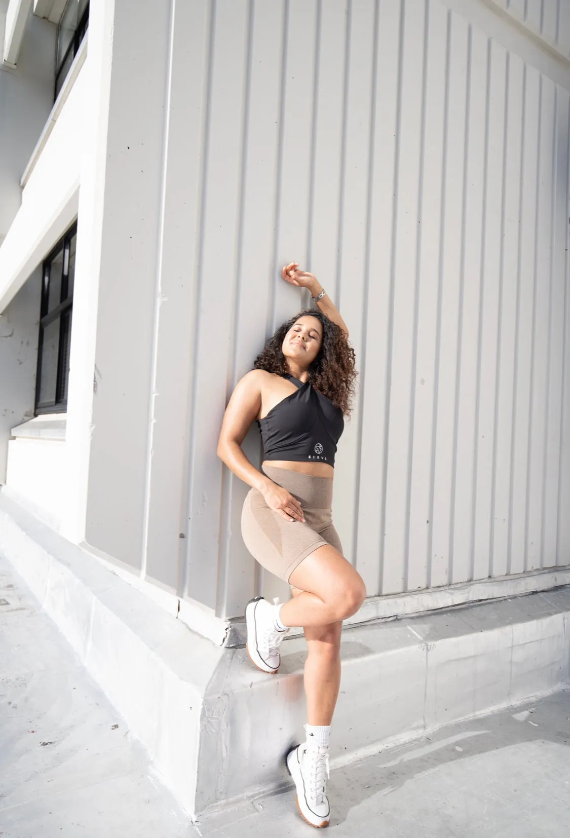 Running shorts in beige