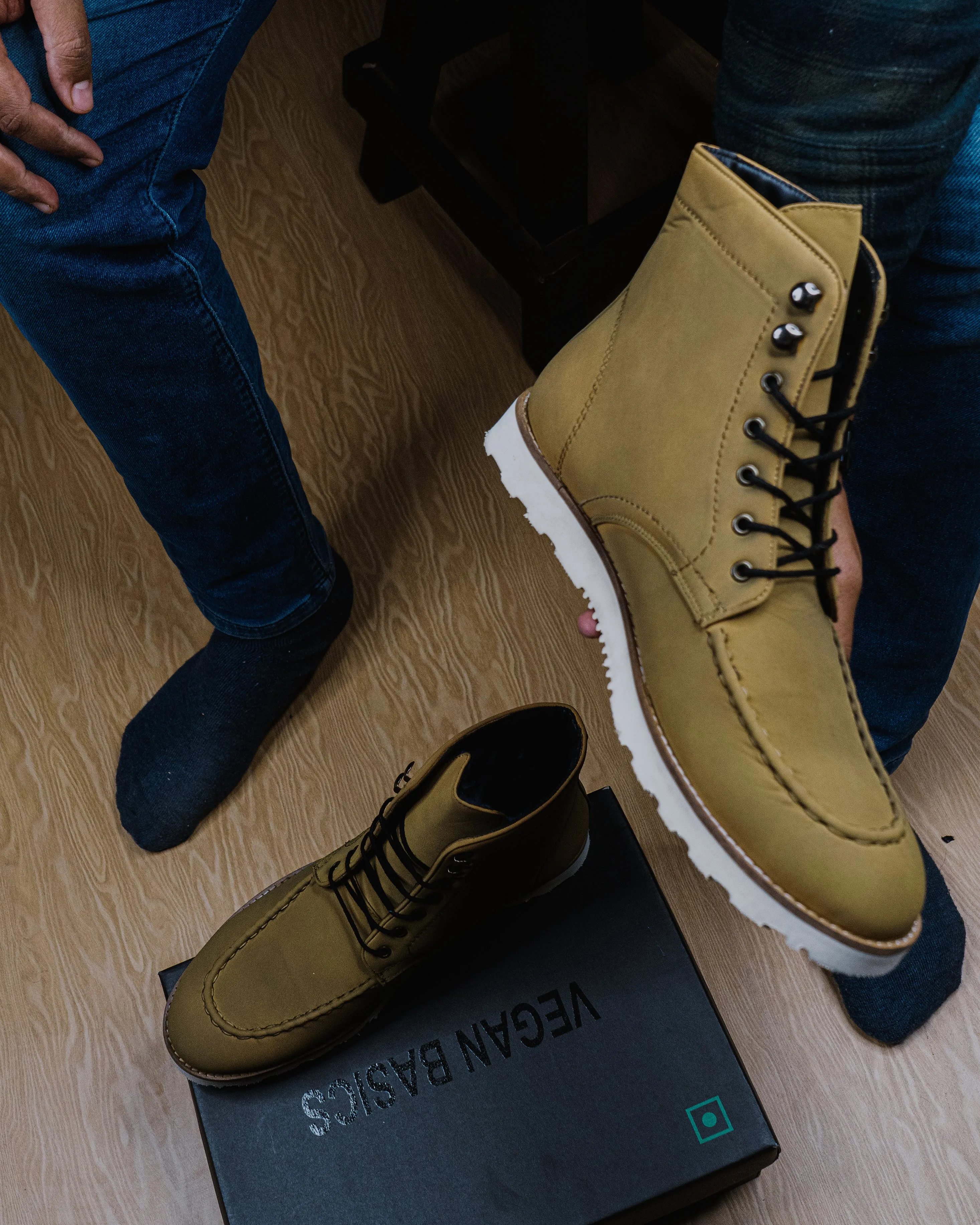 Sentinel Tan Boots