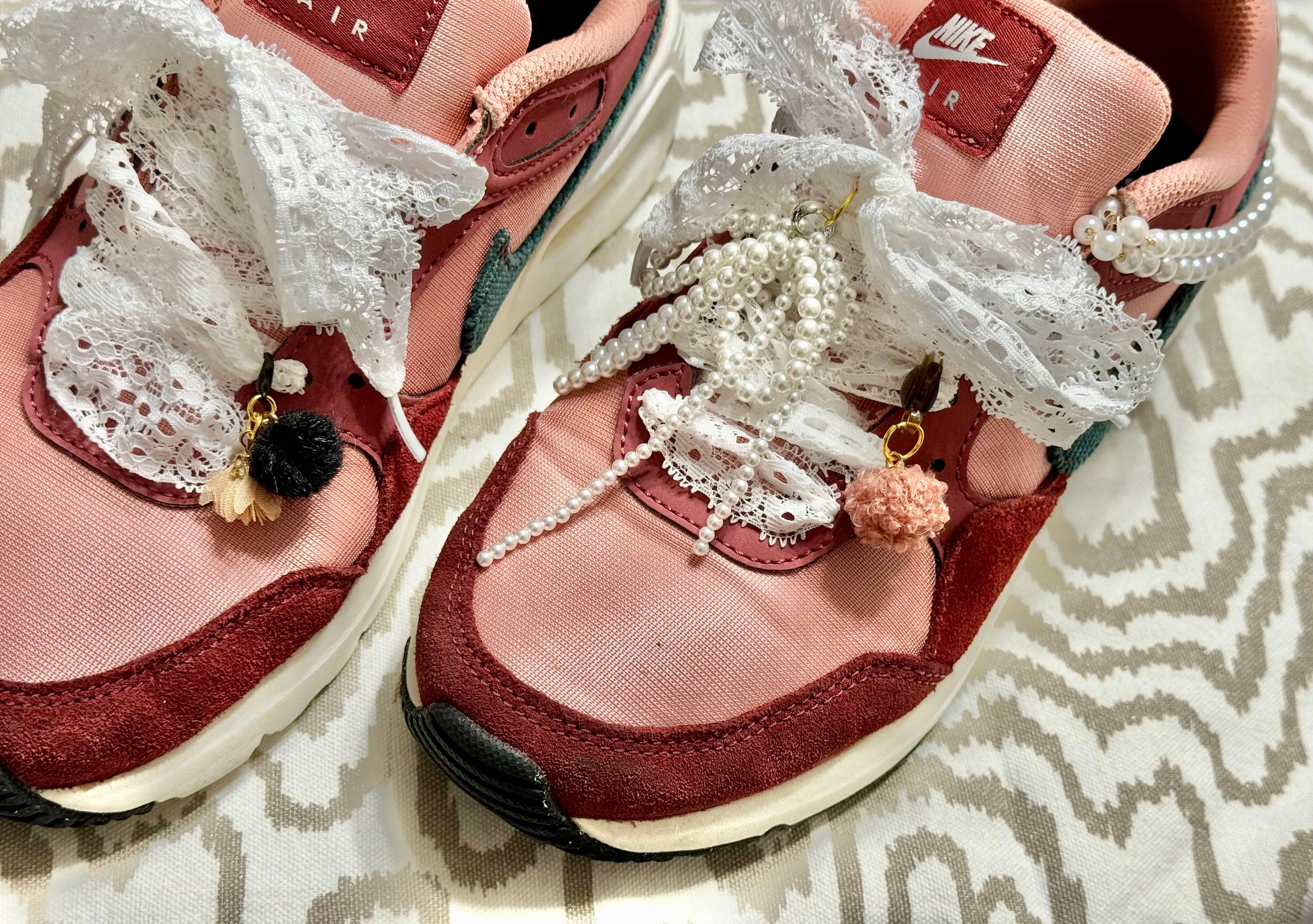 Shoe Charms Trendy Sneaker Jewels Shoelaces & Charms Set