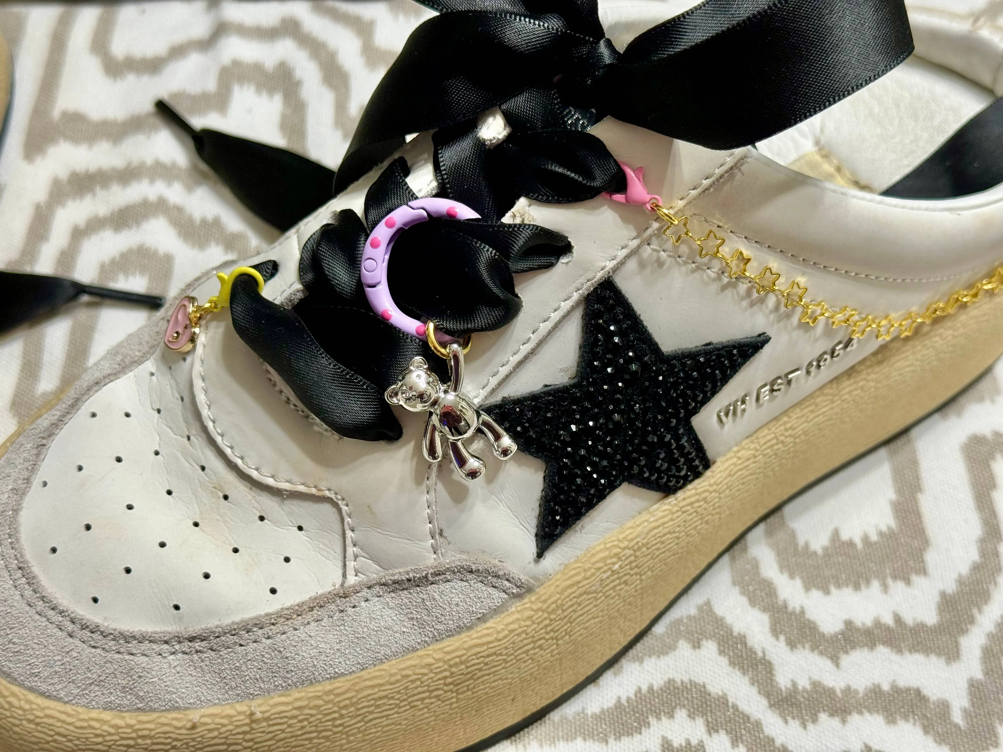Shoe Charms Trendy Sneaker Jewels Shoelaces & Charms Set