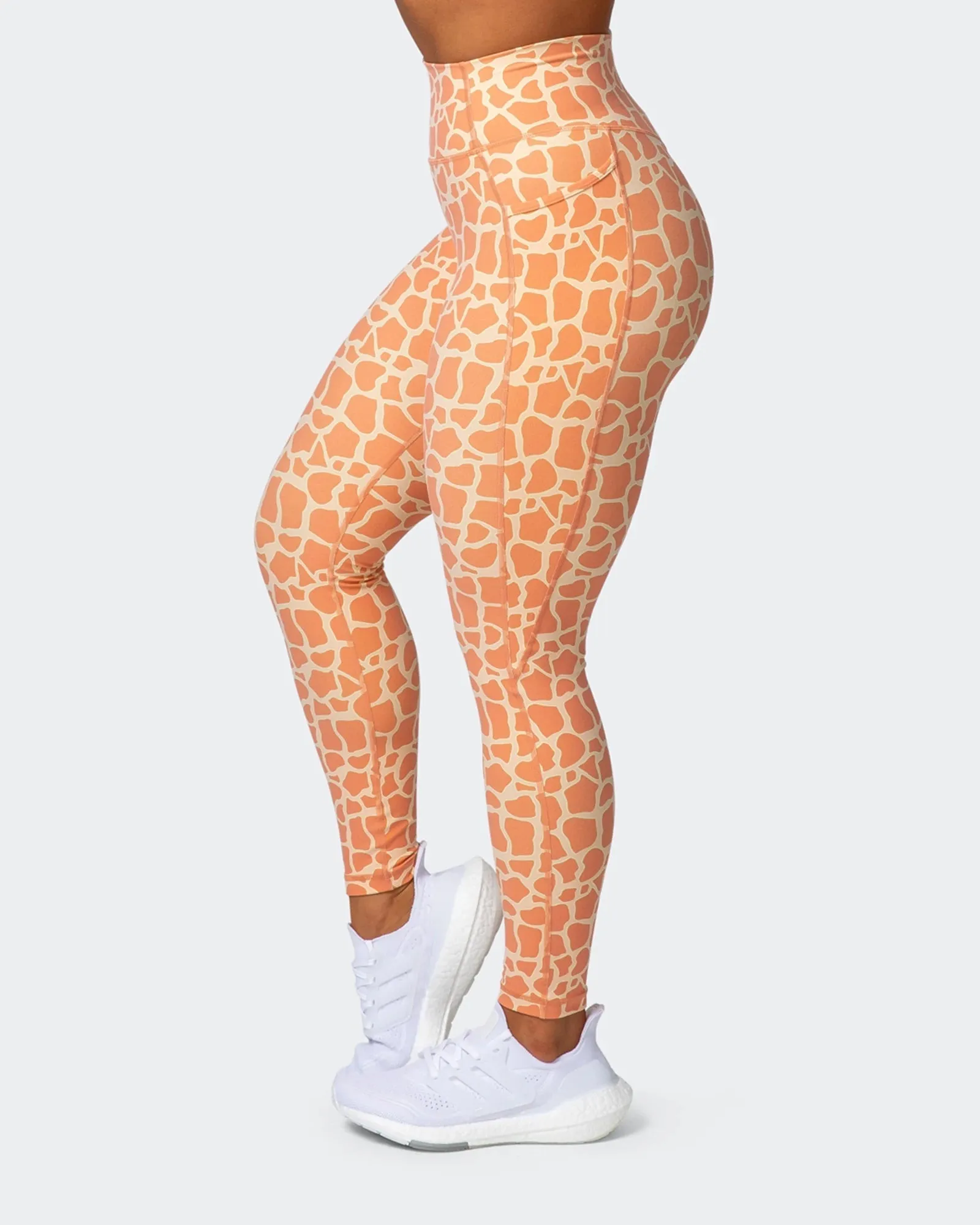 SIGNATURE POCKET ANKLE LENGTH LEGGINGS Paradise Giraffe Print