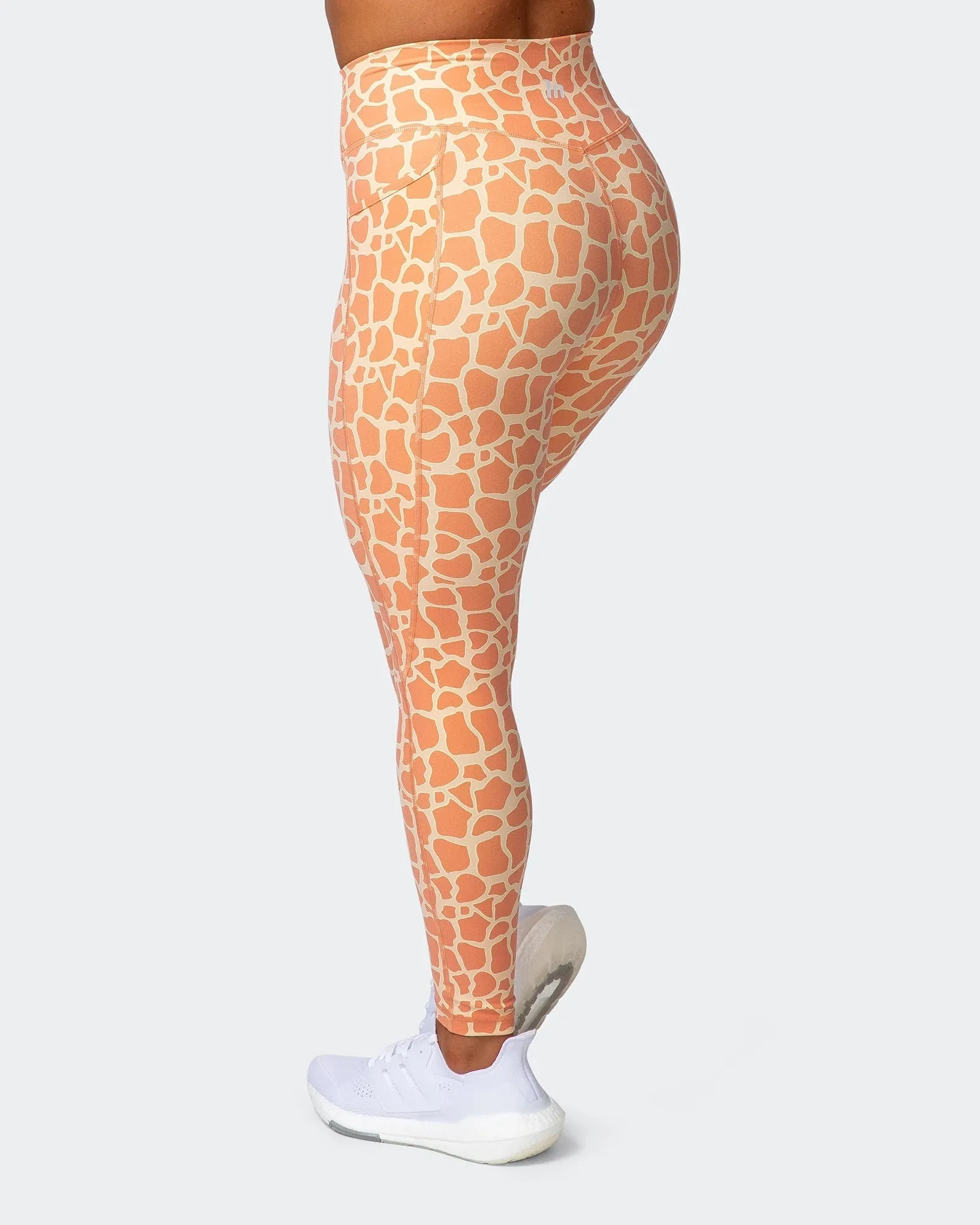 SIGNATURE POCKET ANKLE LENGTH LEGGINGS Paradise Giraffe Print