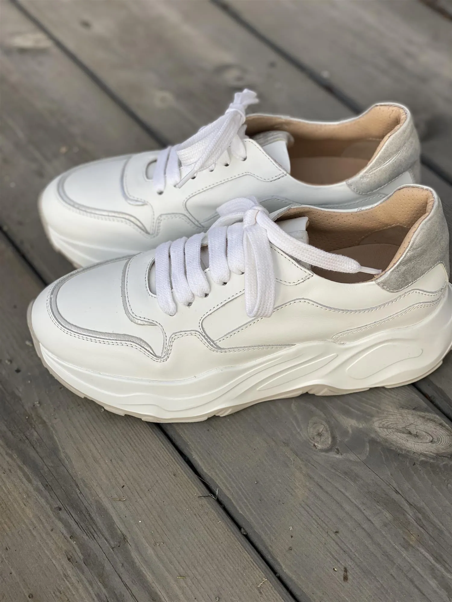 Sneakers White