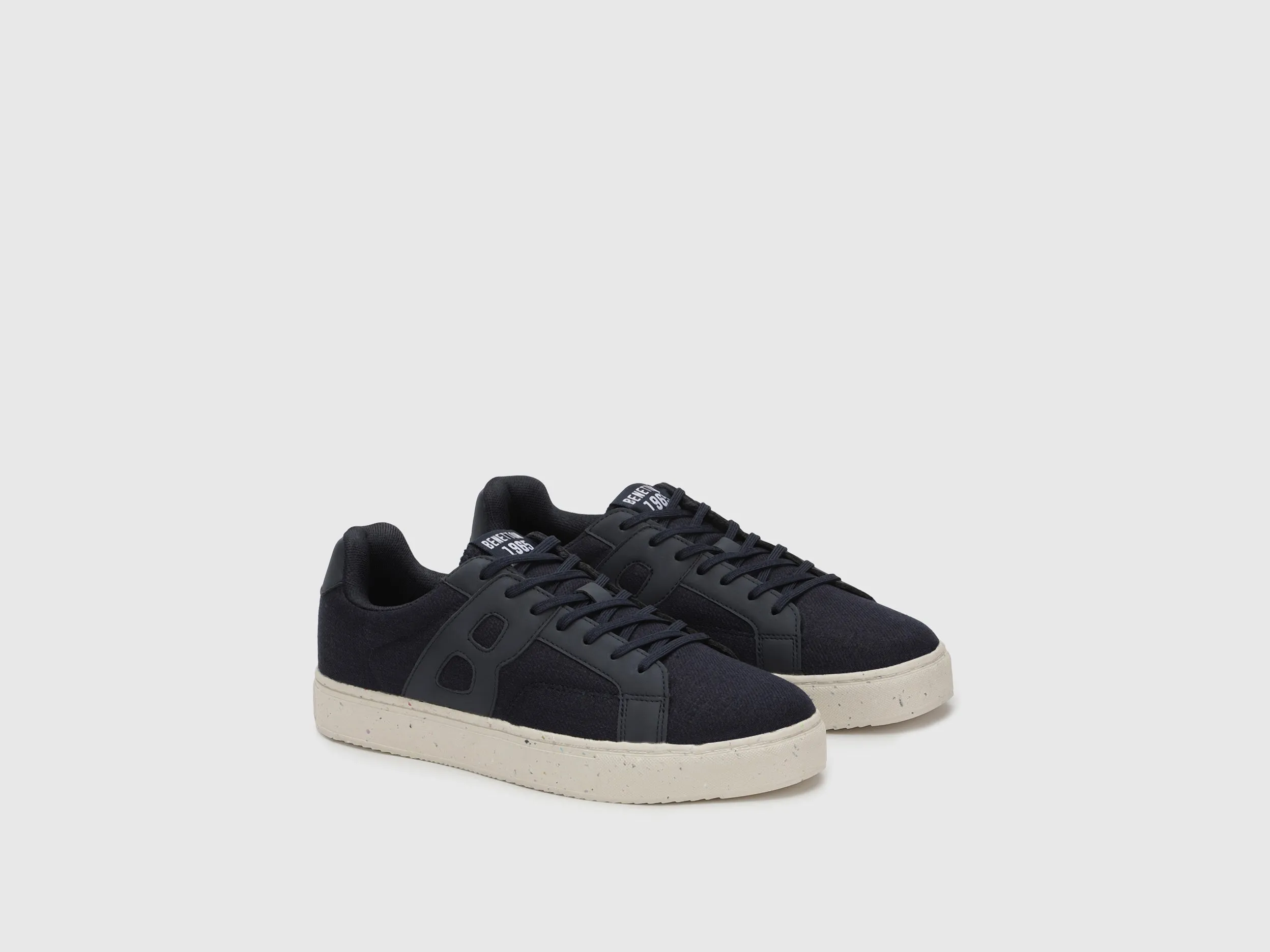 Solid Pattern Lace-Up Sneakers