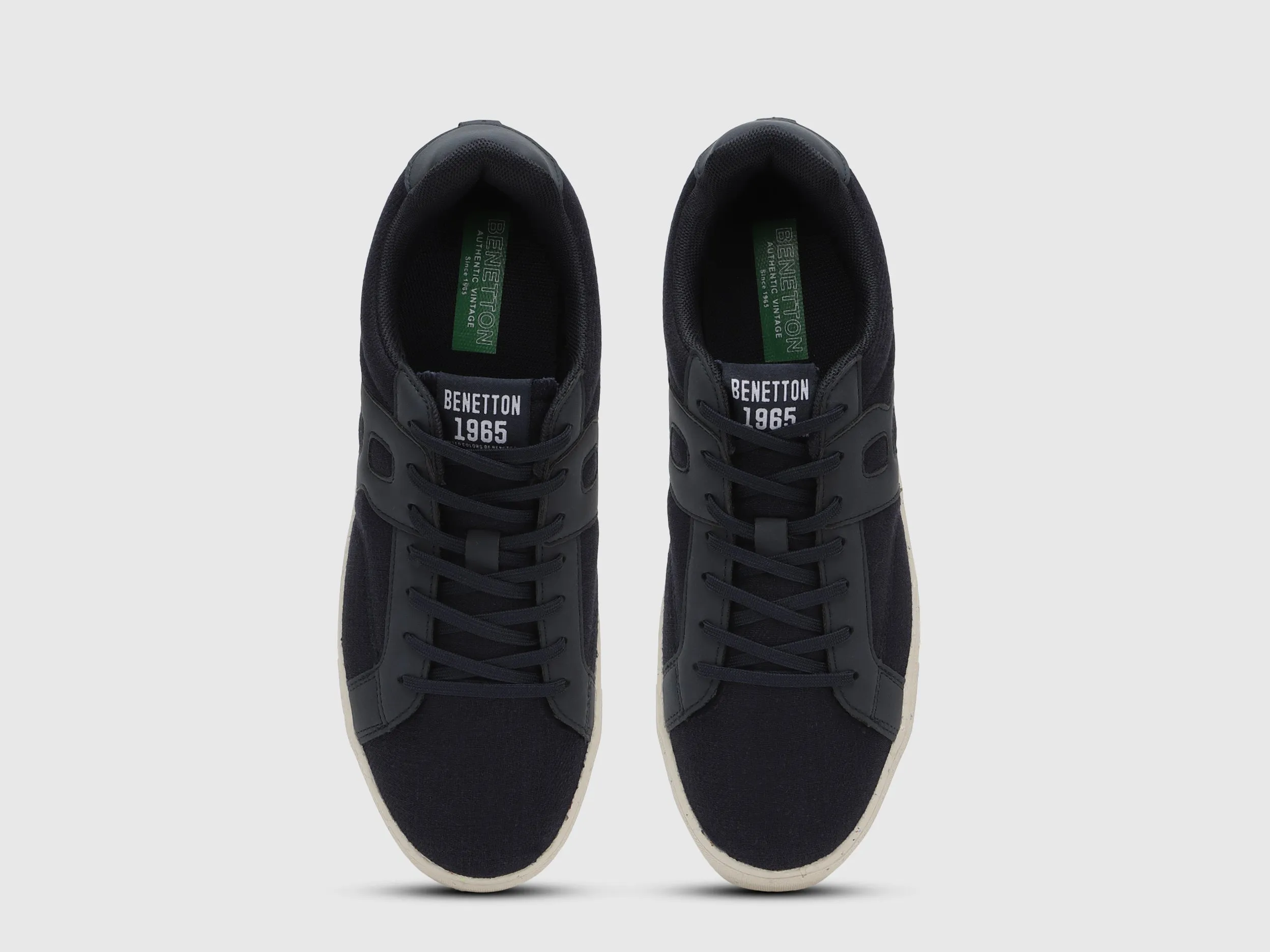 Solid Pattern Lace-Up Sneakers