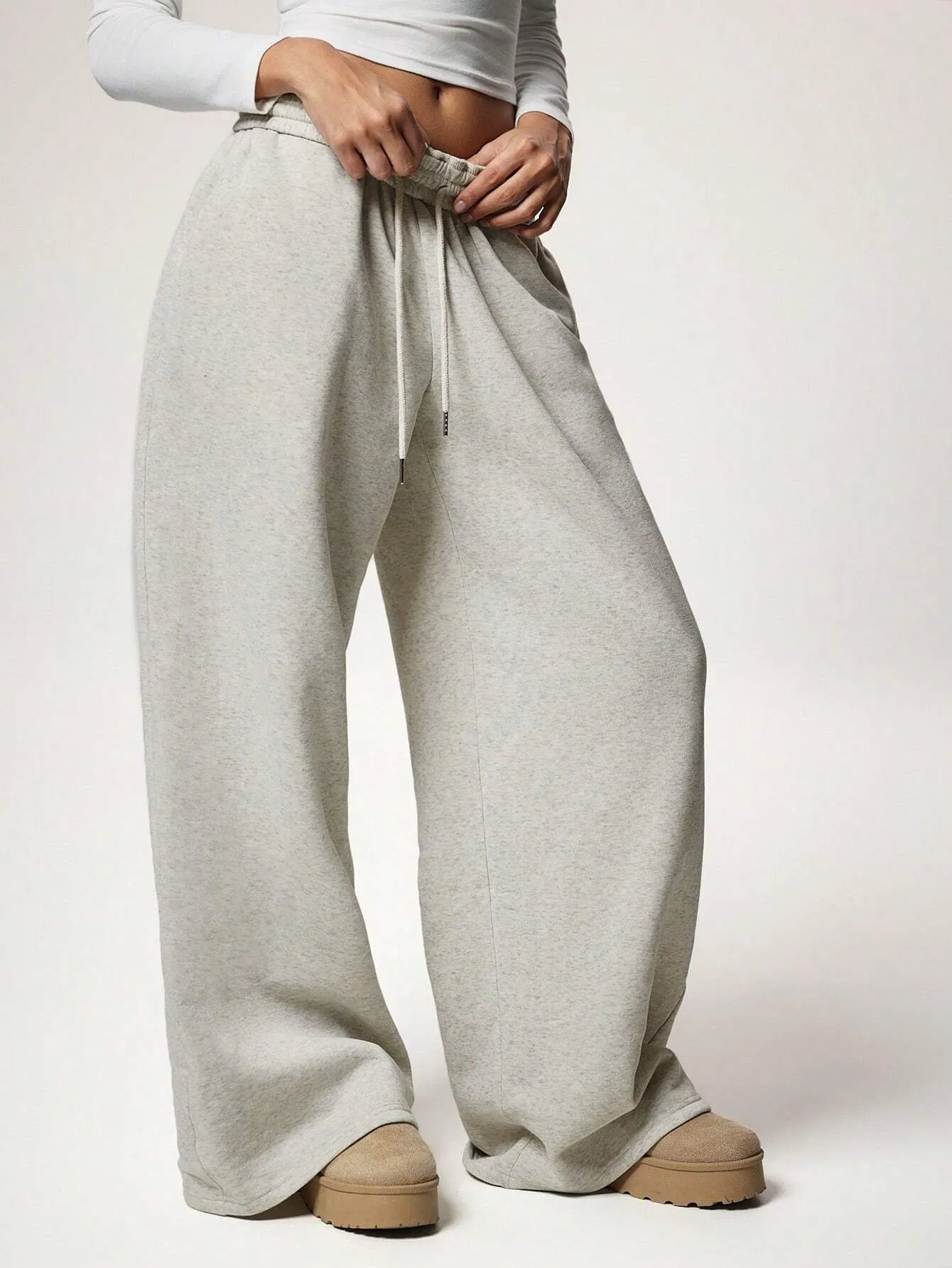 Stay Cozy and Stylish with Thick Warm Low-Rise Wide-Leg Sweatpants