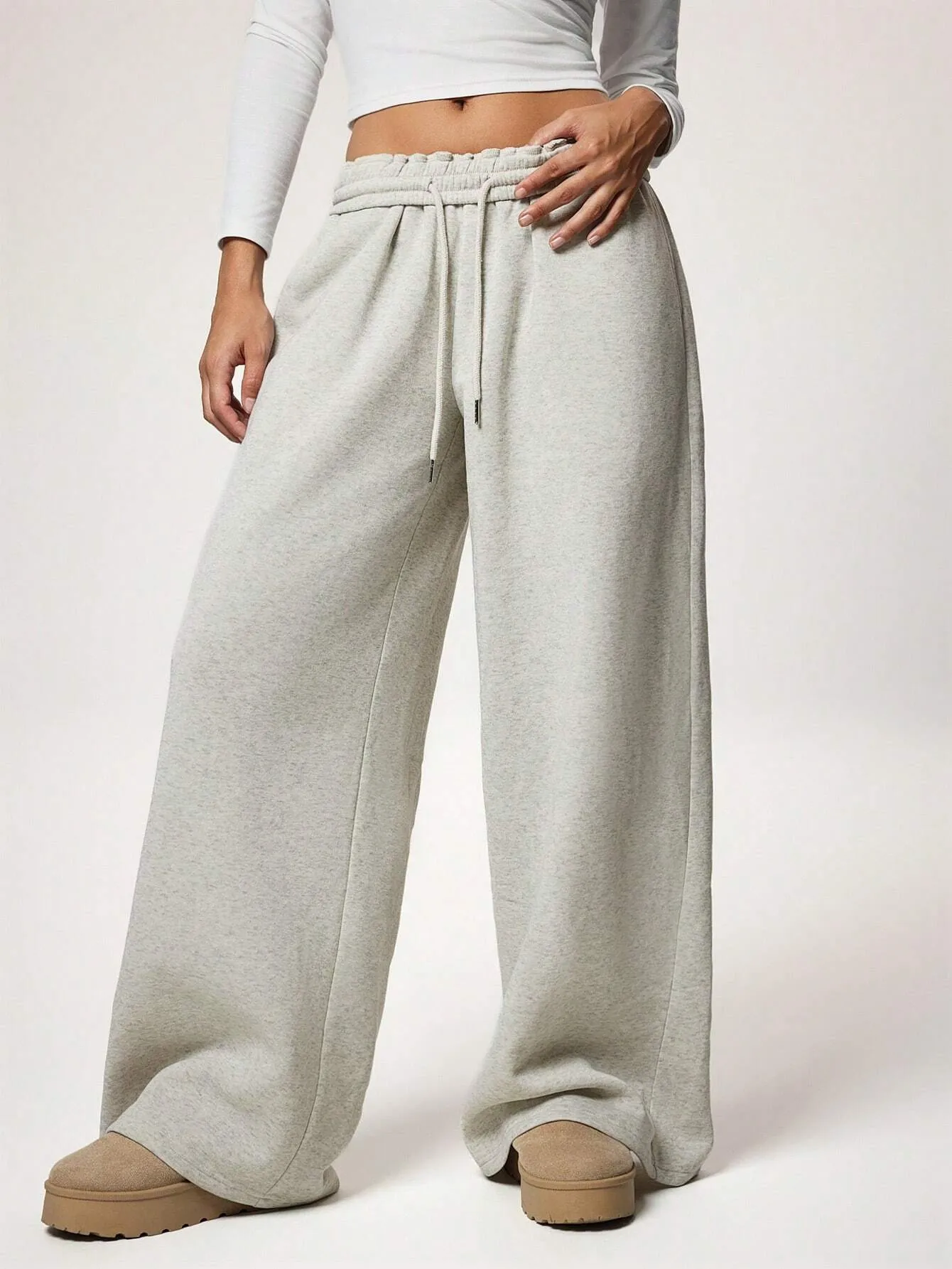 Stay Cozy and Stylish with Thick Warm Low-Rise Wide-Leg Sweatpants