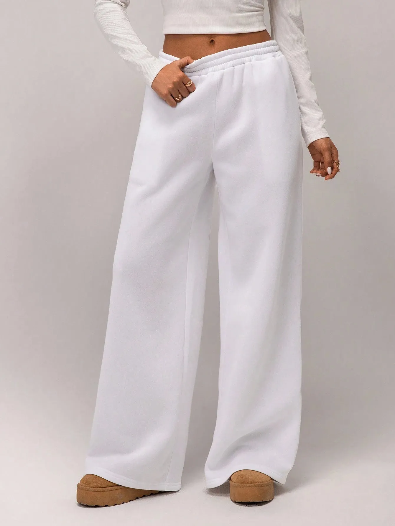 Stay Cozy and Stylish with Thick Warm Low-Rise Wide-Leg Sweatpants