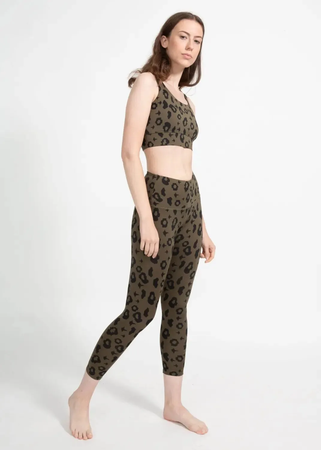 Surf & Yoga Leggings mit Green Leopard Print