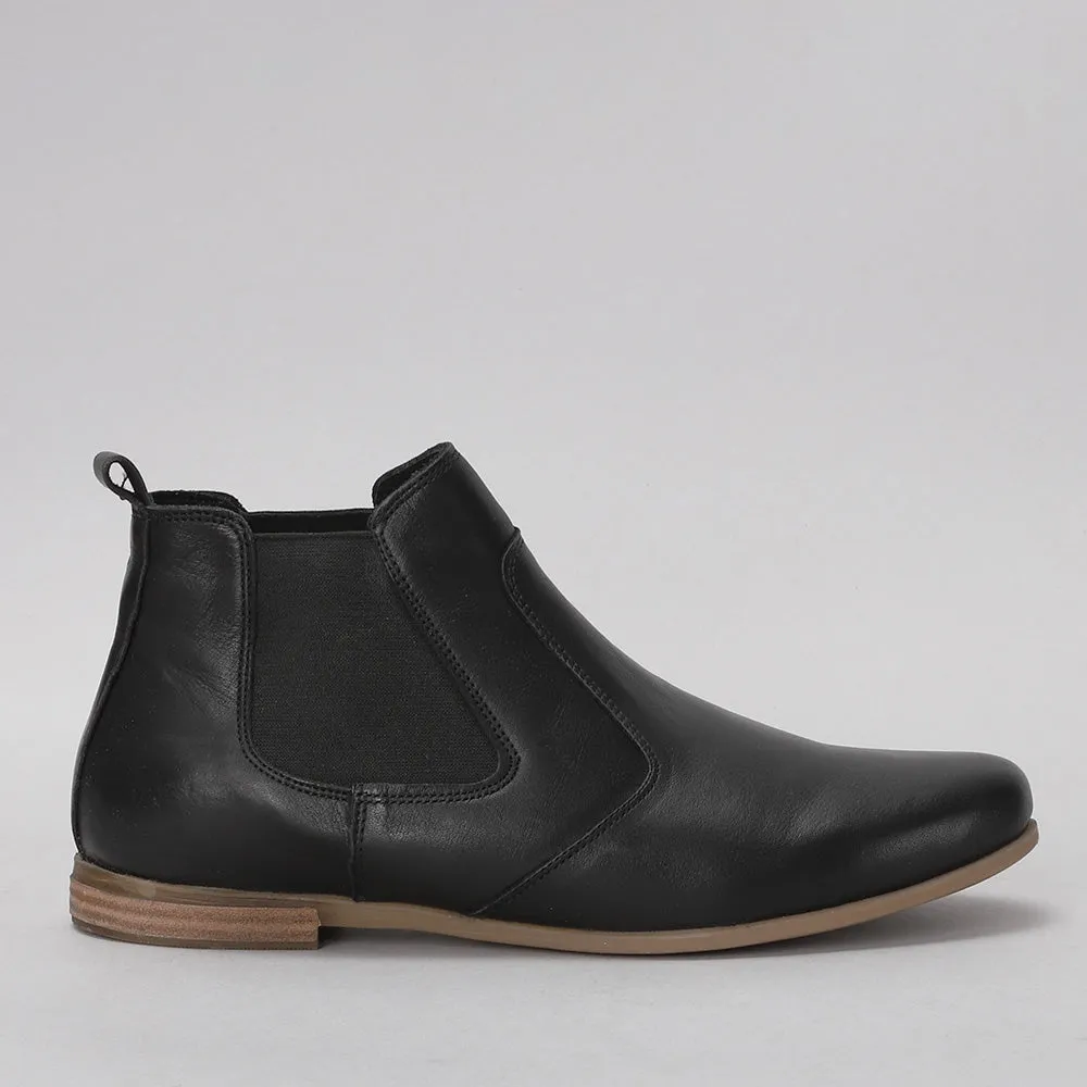 Tasman - Black