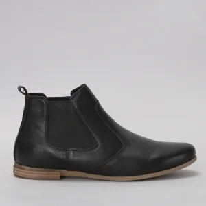 Tasman - Black