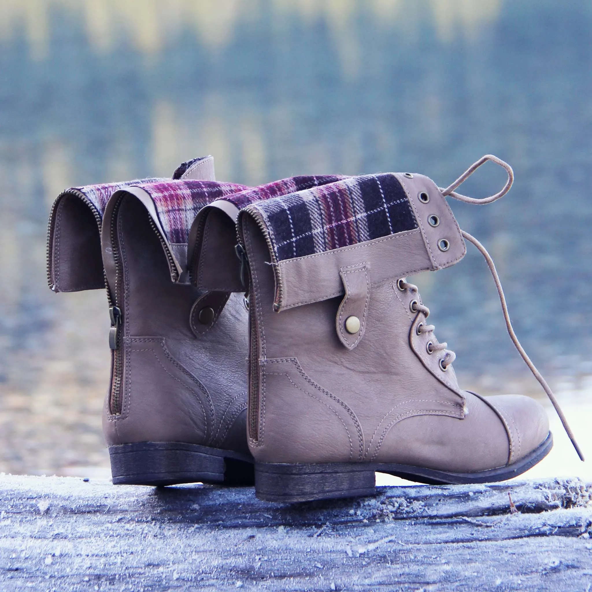 The Lodge Boots in Woodsmoke