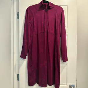 Title Nine Dream Dress Long Sleeve 1/4 Zip Womens Large Magenta Paisley Floral