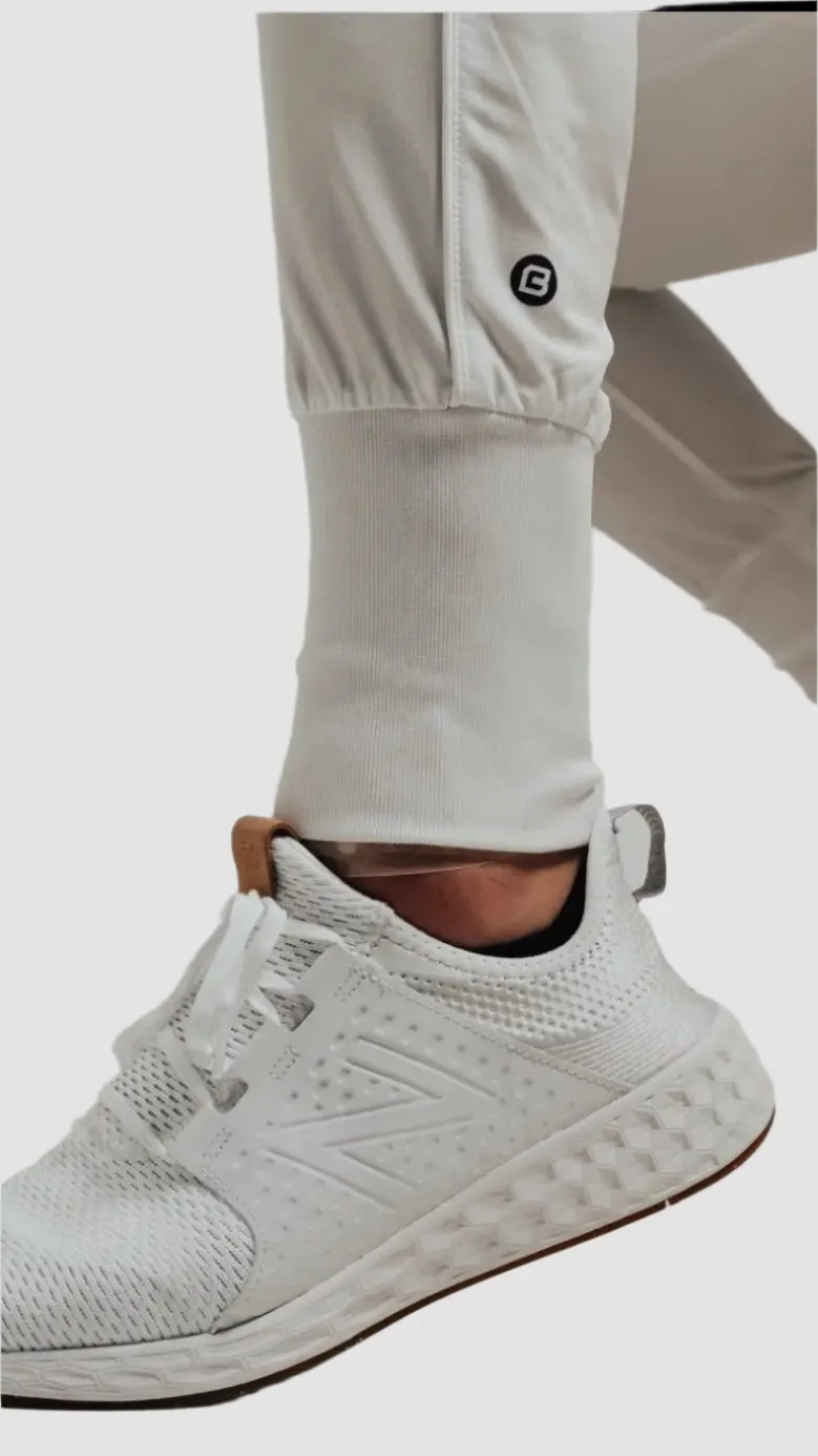 Total War Lux Jogger - Off-White