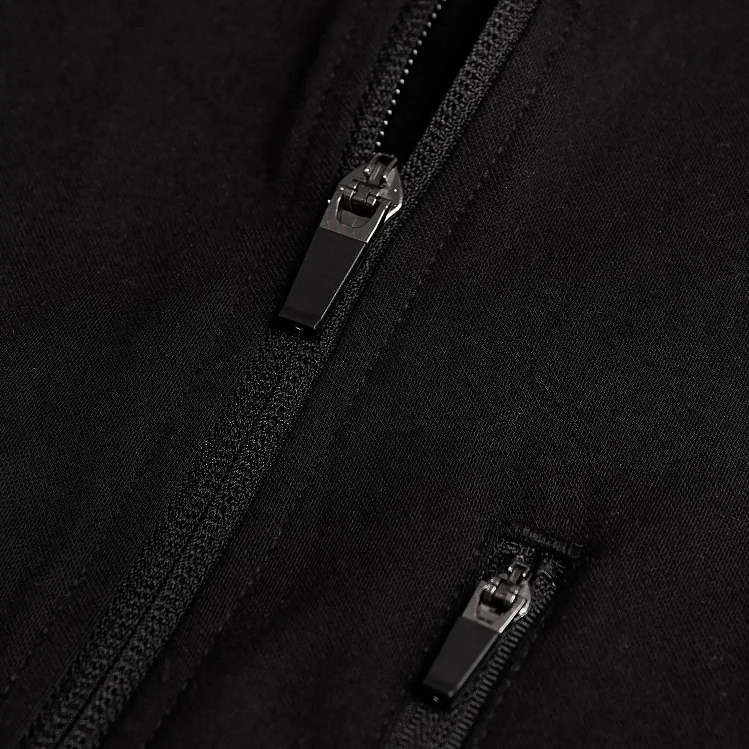 True Classic Full Zip Active Jacket in Black