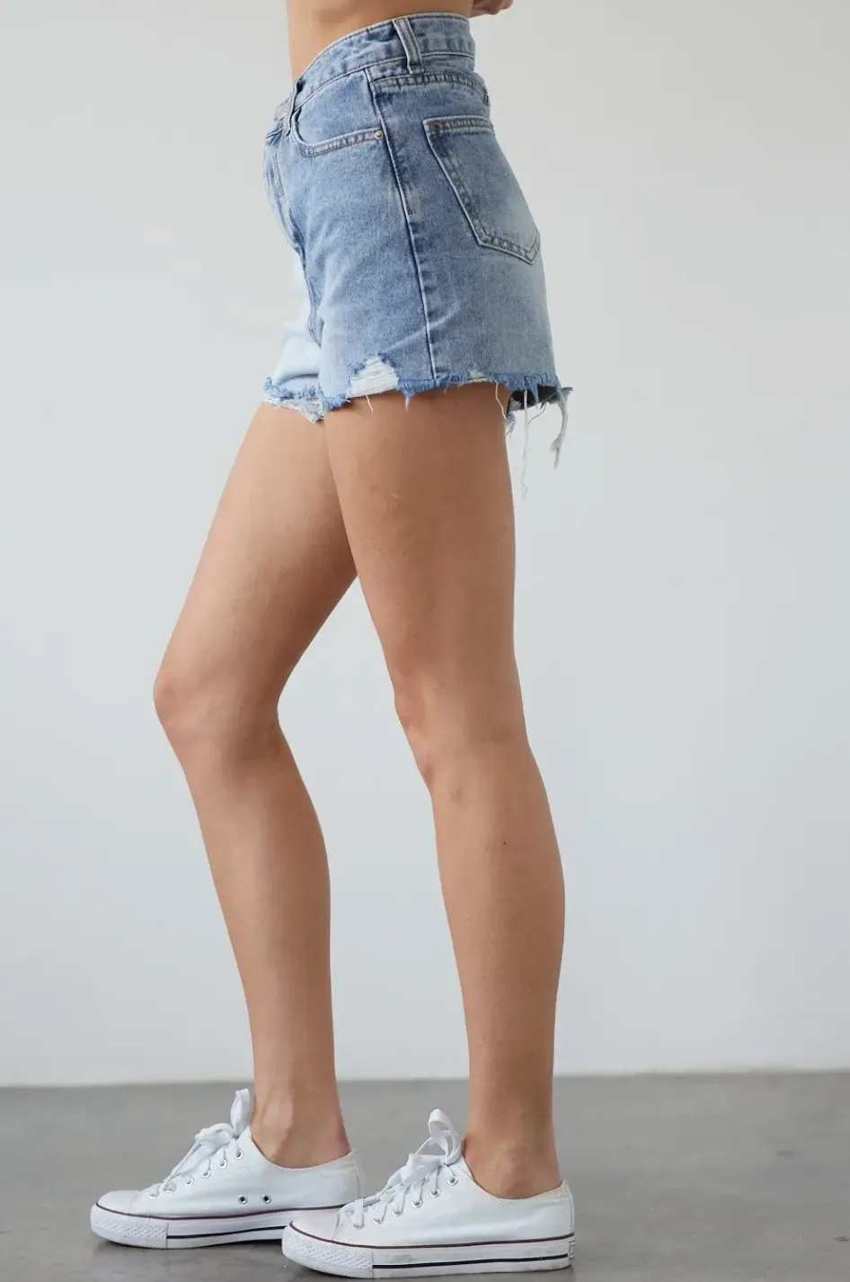 TWO-TONE COLORBLOCKED DENIM SHORTS